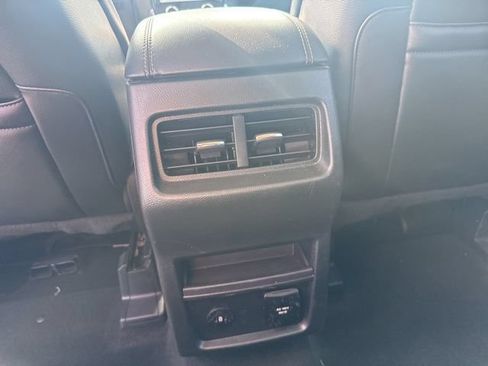 Used 2024 Ford Edge Titanium AWD/4WD image 29