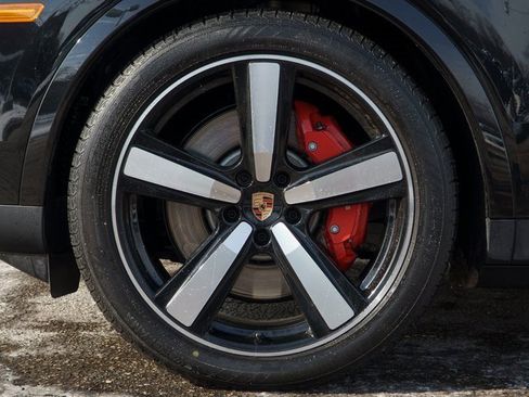 Certified 2026 Porsche Cayenne S image 12