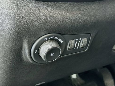 Used 2022 Jeep Compass Limited w/ Elite Group AWD/4WD image 10