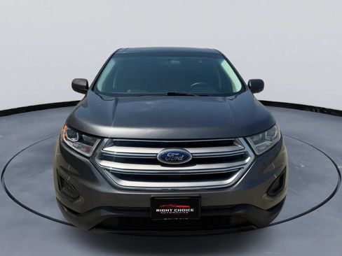 Used 2018 Ford Edge SE FWD image 1