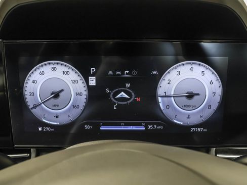 Used 2024 Hyundai Elantra SEL image 28