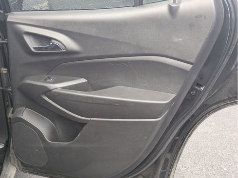 Certified 2025 Chevrolet Trax RS w/ Driver Confidence Package image 25