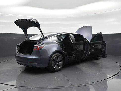 Used 2020 Tesla Model 3 Long Range AWD/4WD image 4
