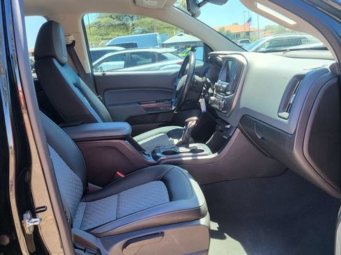Used 2022 Chevrolet Colorado Z71 AWD/4WD image 18