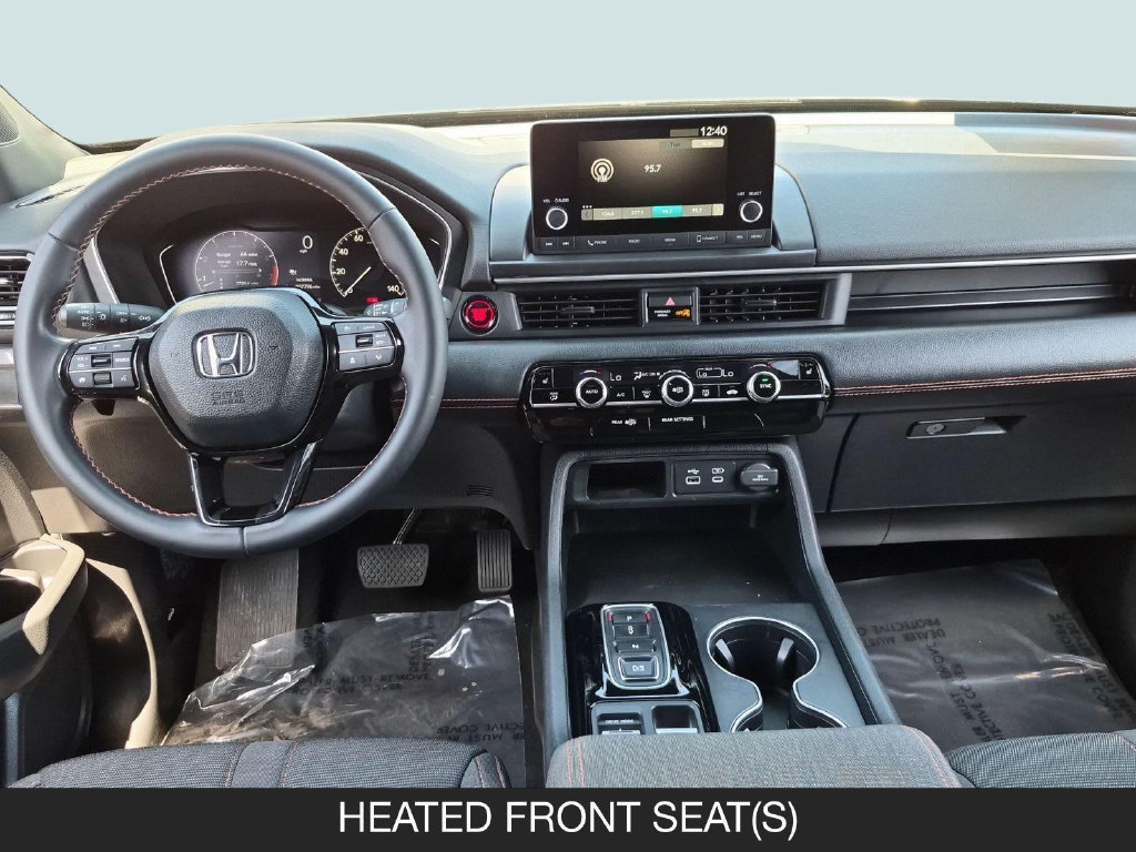 Used 2025 Honda Pilot Sport image 13