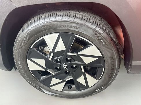 Certified 2025 Hyundai Kona SEL image 30