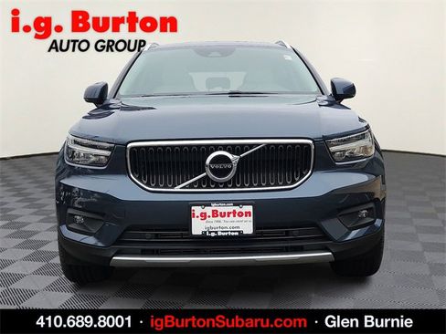 Used 2021 Volvo XC40 T5 Momentum w/ Premium Package image 2