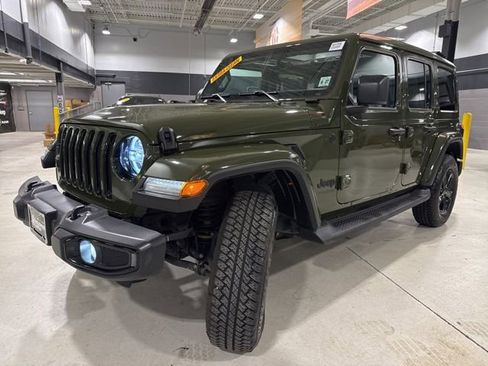 Used 2022 Jeep Wrangler Unlimited Sahara AWD/4WD image 3
