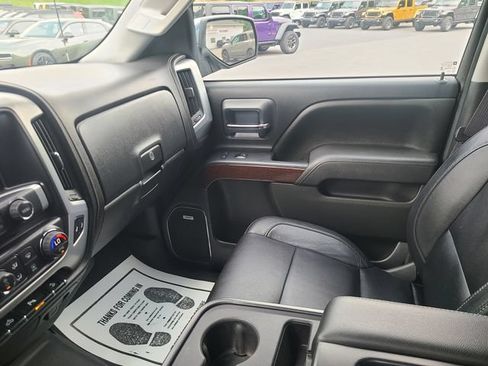 Used 2014 GMC Sierra 1500 SLT w/ SLT Crew Cab Value Package AWD/4WD image 15