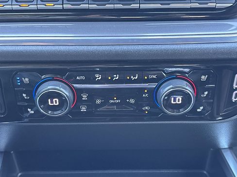 Used 2024 Chevrolet Silverado 1500 High Country w/ High Country Premium Package image 23