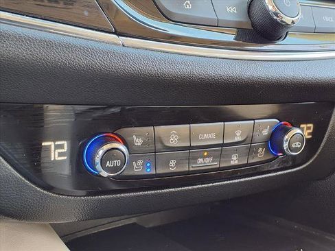 Used 2023 Buick Enclave Premium w/ Experience Buick Package image 8