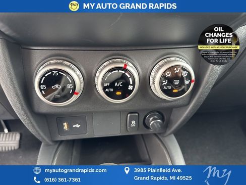 Used 2025 Mitsubishi Outlander Sport ES AWD/4WD image 19