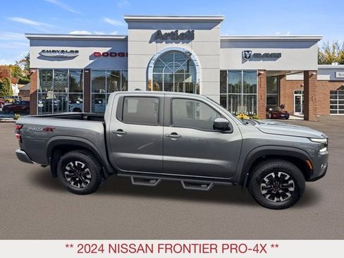 Used 2024 Nissan Frontier PRO-4X w/ Technology Package image 7