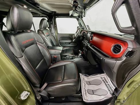 Used 2023 Jeep Wrangler Unlimited Rubicon w/ Dual Top Group AWD/4WD image 28