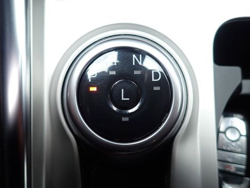 Certified 2022 Ford Explorer XLT w/ Equipment Group 202A image 22