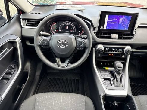 Used 2025 Toyota RAV4 XLE w/ Convenience Package FWD image 12