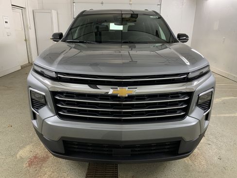 New 2026 Chevrolet Traverse LT image 2