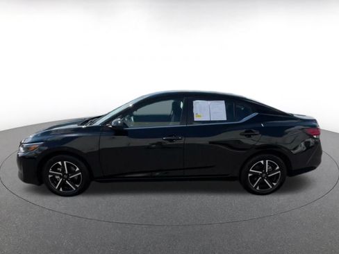 Used 2025 Nissan Sentra SV FWD image 8