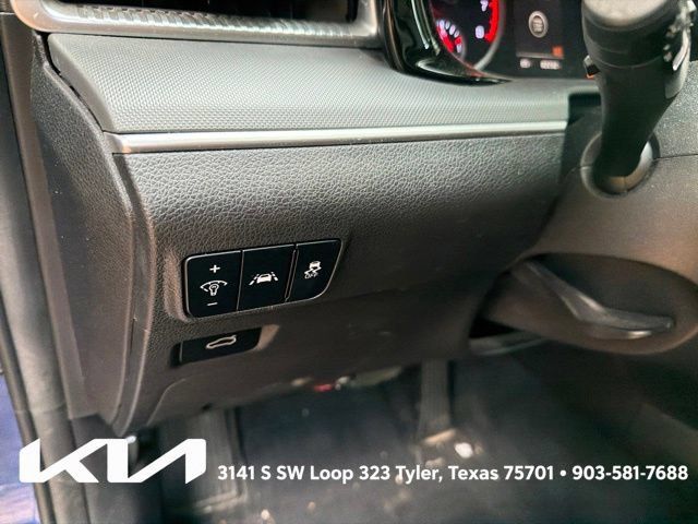 Used 2022 Kia K5 GT-Line FWD image 16