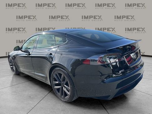 Used 2021 Tesla Model S Plaid image 3