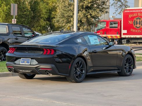 New 2026 Ford Mustang Coupe image 4