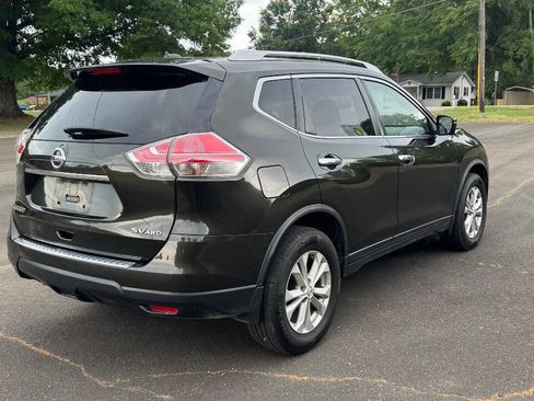 Used 2016 Nissan Rogue SV w/ SV Premium Package image 8