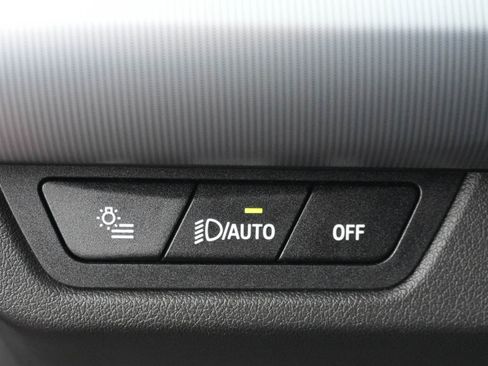 Certified 2025 BMW X1 xDrive28i image 17