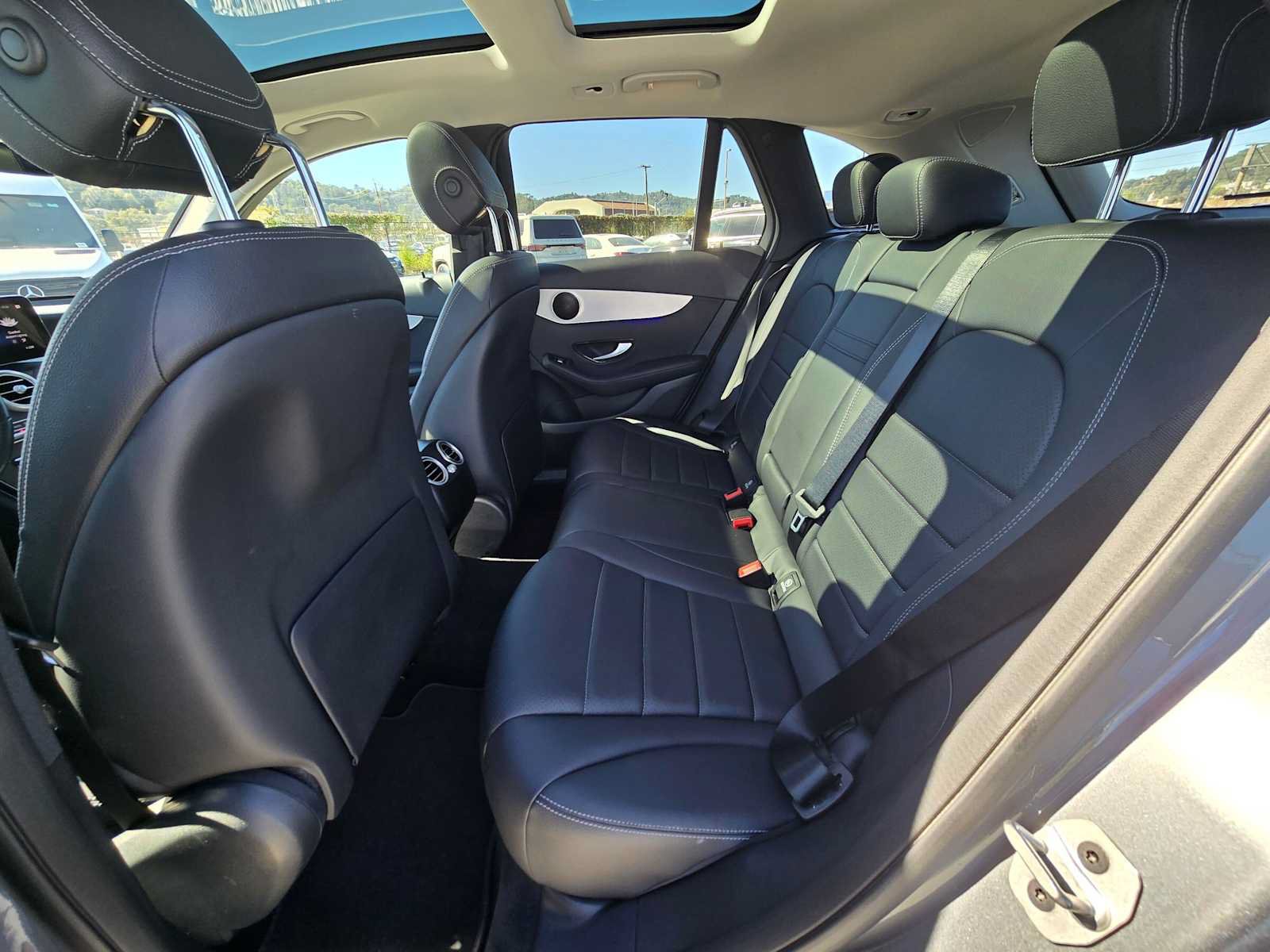 Used 2022 Mercedes-Benz GLC 300 4MATIC image 16