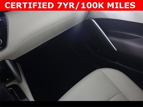 Used 2024 Toyota Corolla Cross XLE image 15