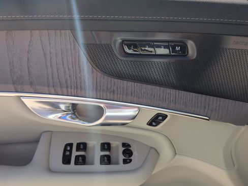 New 2026 Volvo XC90 B6 Ultra w/ Protection Package Premier image 15