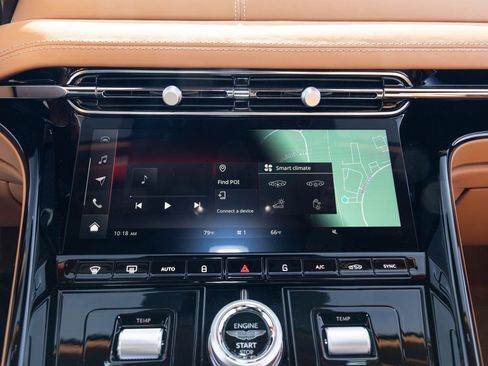 Used 2025 Aston Martin DB12 Volante image 43