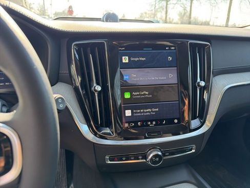 Certified 2025 Volvo V60 B5 Cross Country Ultra w/ Protection Package Premier image 12