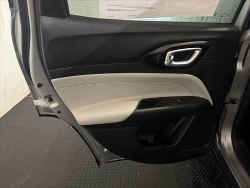 Certified 2023 Jeep Compass Limited image 23