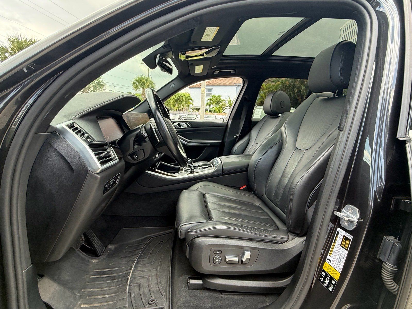 Used 2020 BMW X5 xDrive40i w/ Premium Package AWD/4WD image 9