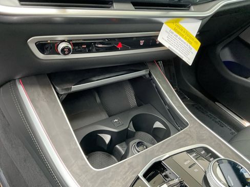 Certified 2025 BMW X5 xDrive40i w/ Executive Package image 18