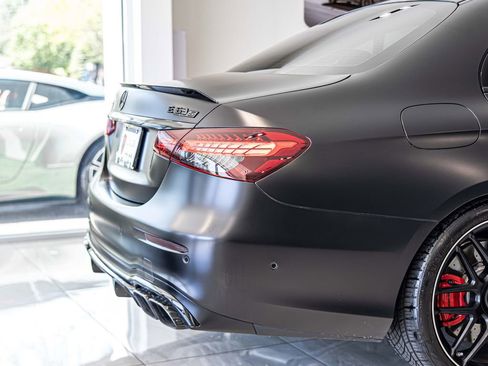 Used 2023 Mercedes-Benz E 63 AMG S image 12