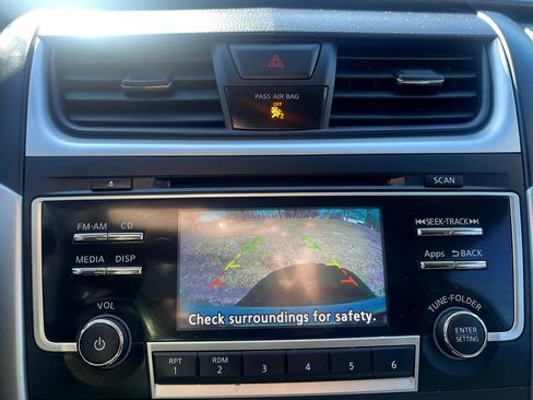 Used 2016 Nissan Altima 2.5 S w/ Power Driver Seat Package FWD image 11