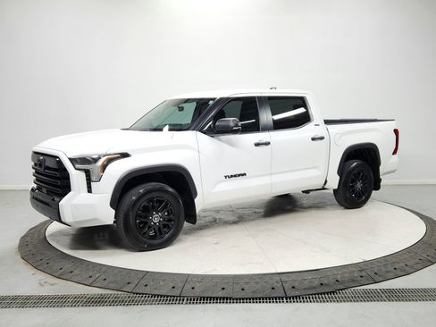 Used 2024 Toyota Tundra SR5 image 3
