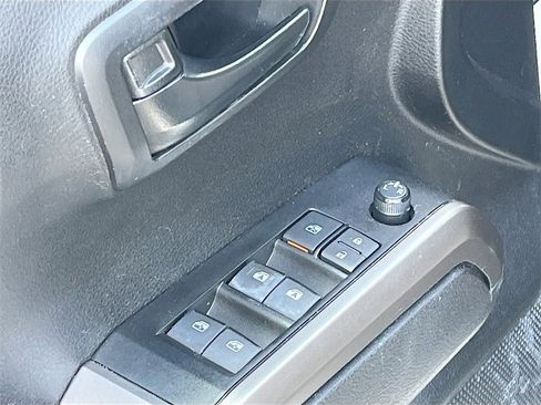 Used 2023 Toyota Tacoma SR5 image 17