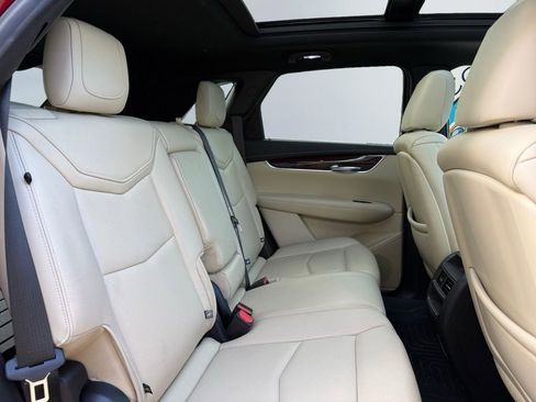 Used 2019 Cadillac XT5 Luxury image 20