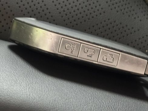 Used 2026 Kia Carnival FWD image 27