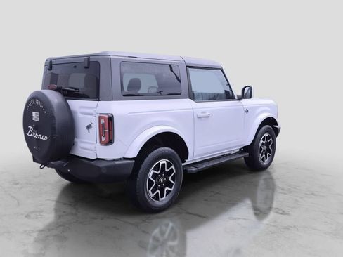 Used 2022 Ford Bronco Outer Banks AWD/4WD image 8