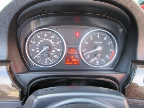 Used 2013 BMW 335i Convertible image 42