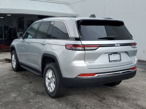 New 2024 Jeep Grand Cherokee Laredo X image 3