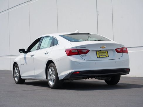 Used 2023 Chevrolet Malibu LT w/ Driver Confidence Package FWD image 5