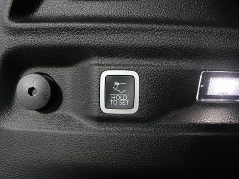 New 2025 Jeep Grand Cherokee L Limited w/ Trailer Tow Package image 22