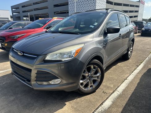 Used 2014 Ford Escape SE w/ Equipment Group 201A image 7