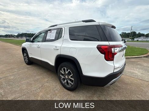 Used 2023 GMC Acadia SLT FWD image 9