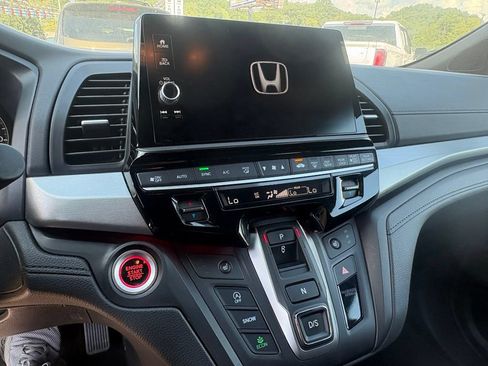 Used 2025 Honda Odyssey Sport-L image 13