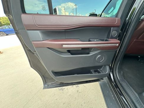Used 2024 Ford Expedition Max Limited RWD image 28